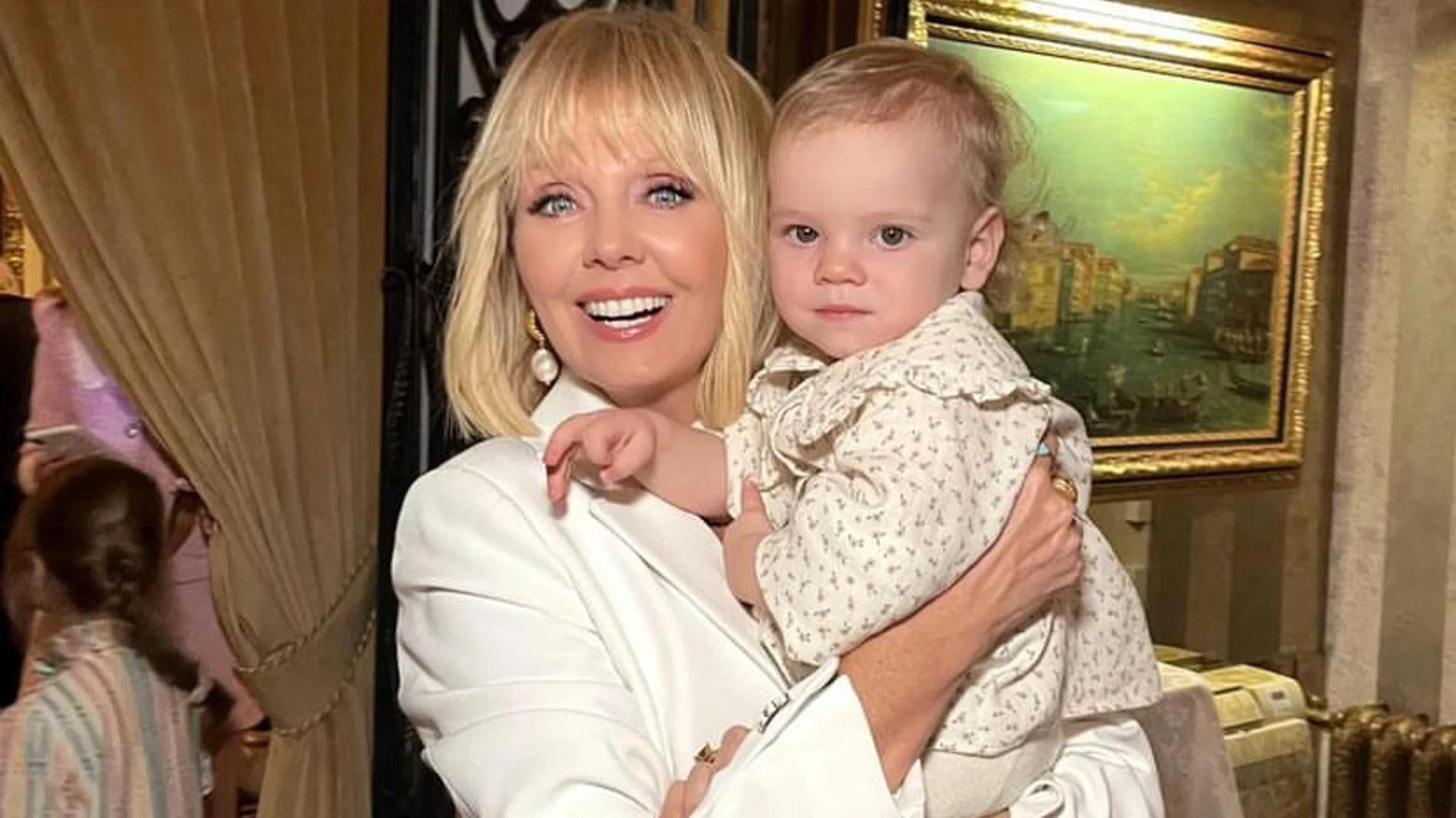 Валерия с внучкой Селин. Фото: Инстаграм (запрещен в РФ) @valeriya