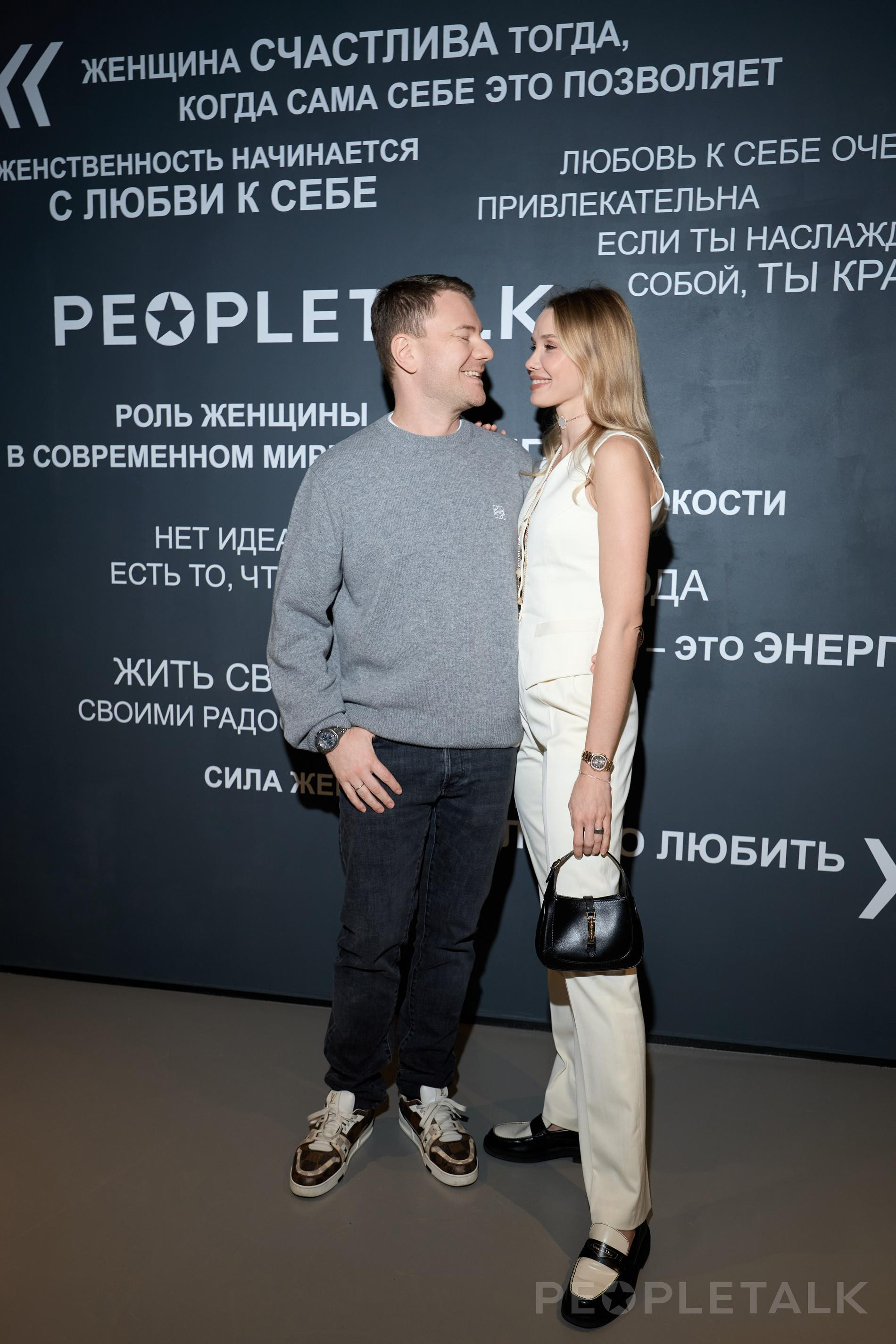  DJ SMASH с супругой Анастасией Кривошеевой. Фото: PEOPLETALK