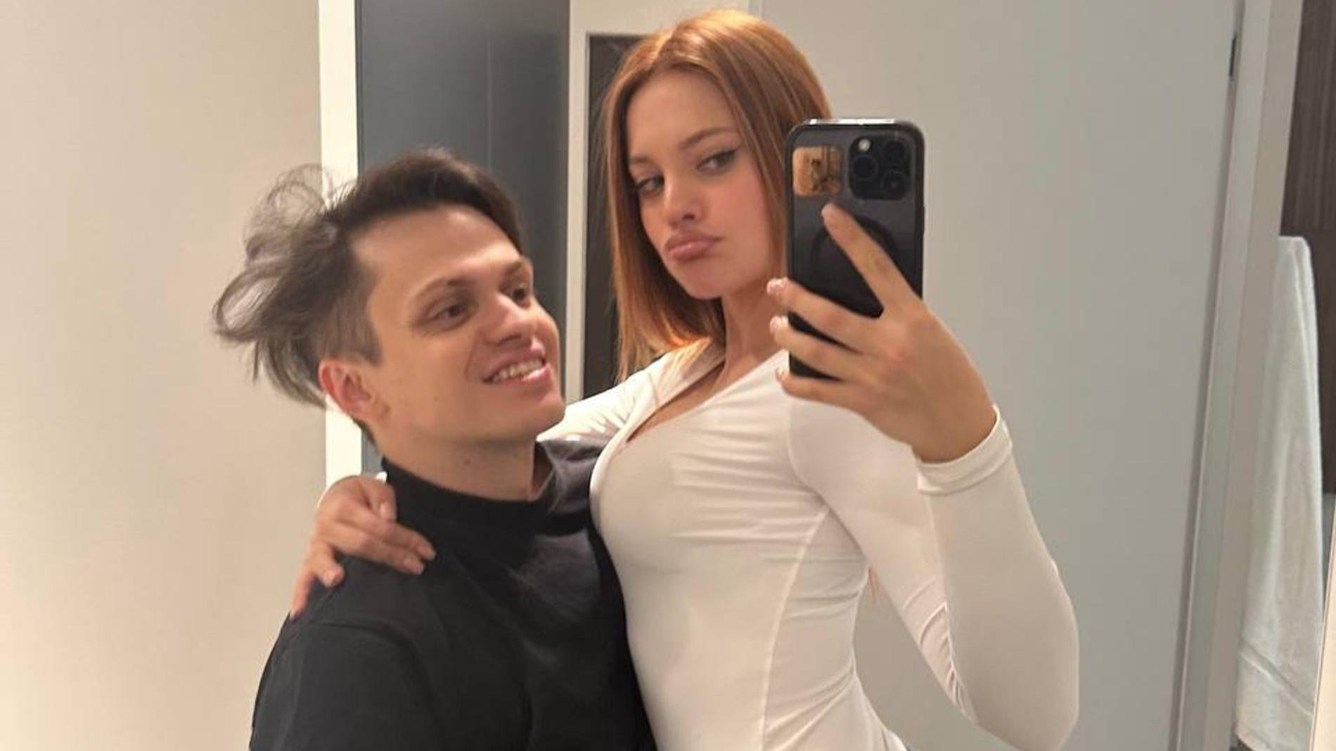 Слава Бустер и Дилара. Фото: Телеграм @dilalara753