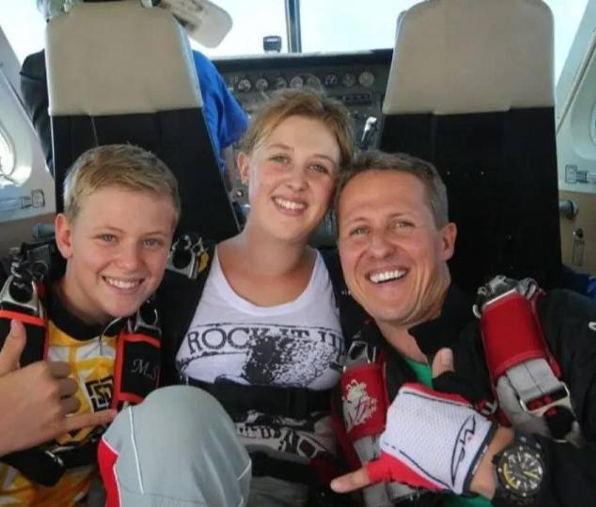 Михаэль Шумахер и его дети — Мик и Джина. Фото: Инстаграм*