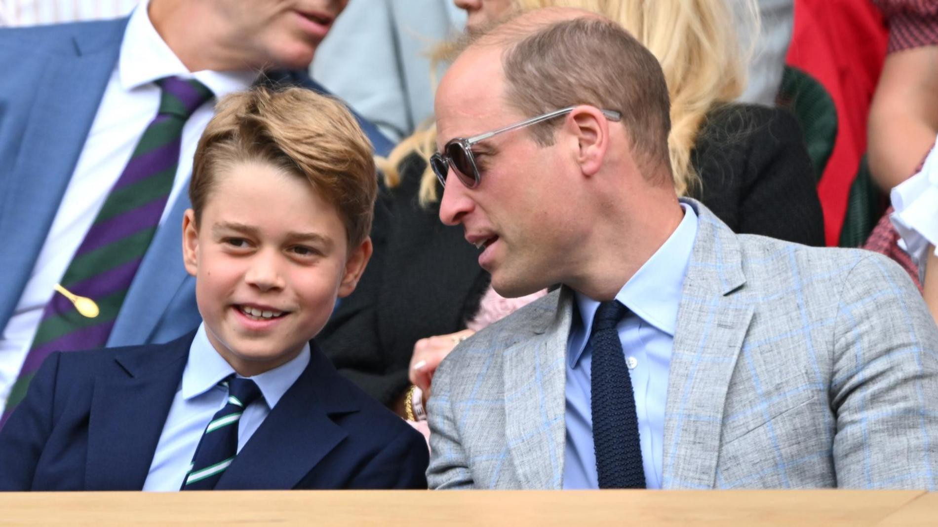 Принц Уильям с сыном Джорджем. Фото: Getty Images