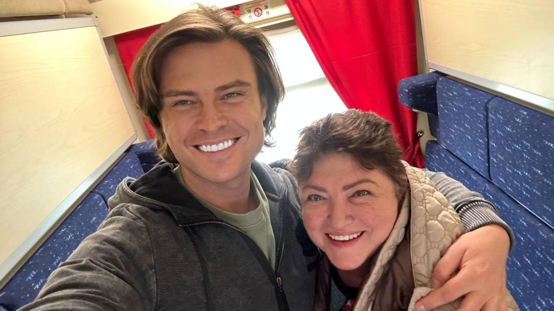 Прохор Шаляпин с мамой Еленой Колесниковой. Фото: Telegram-канал Прохора Шаляпина