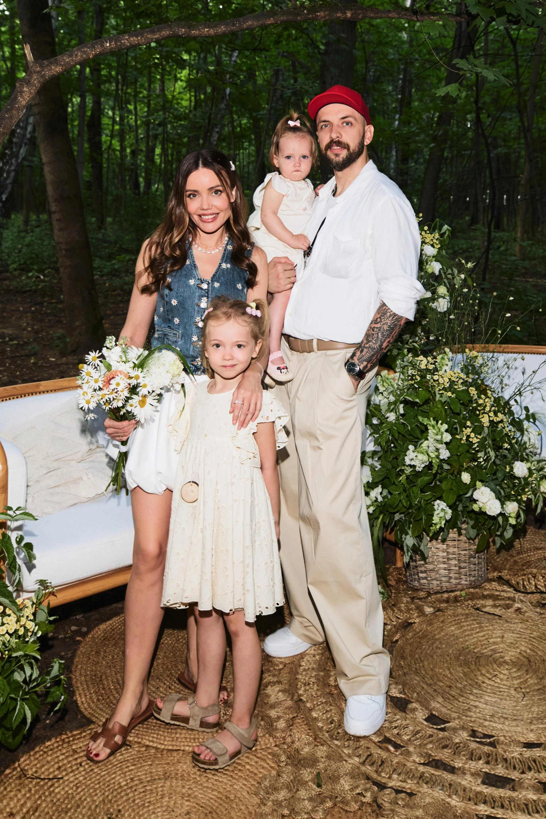 Ассоль и ST с детьми. Фото: архив пресс-службы