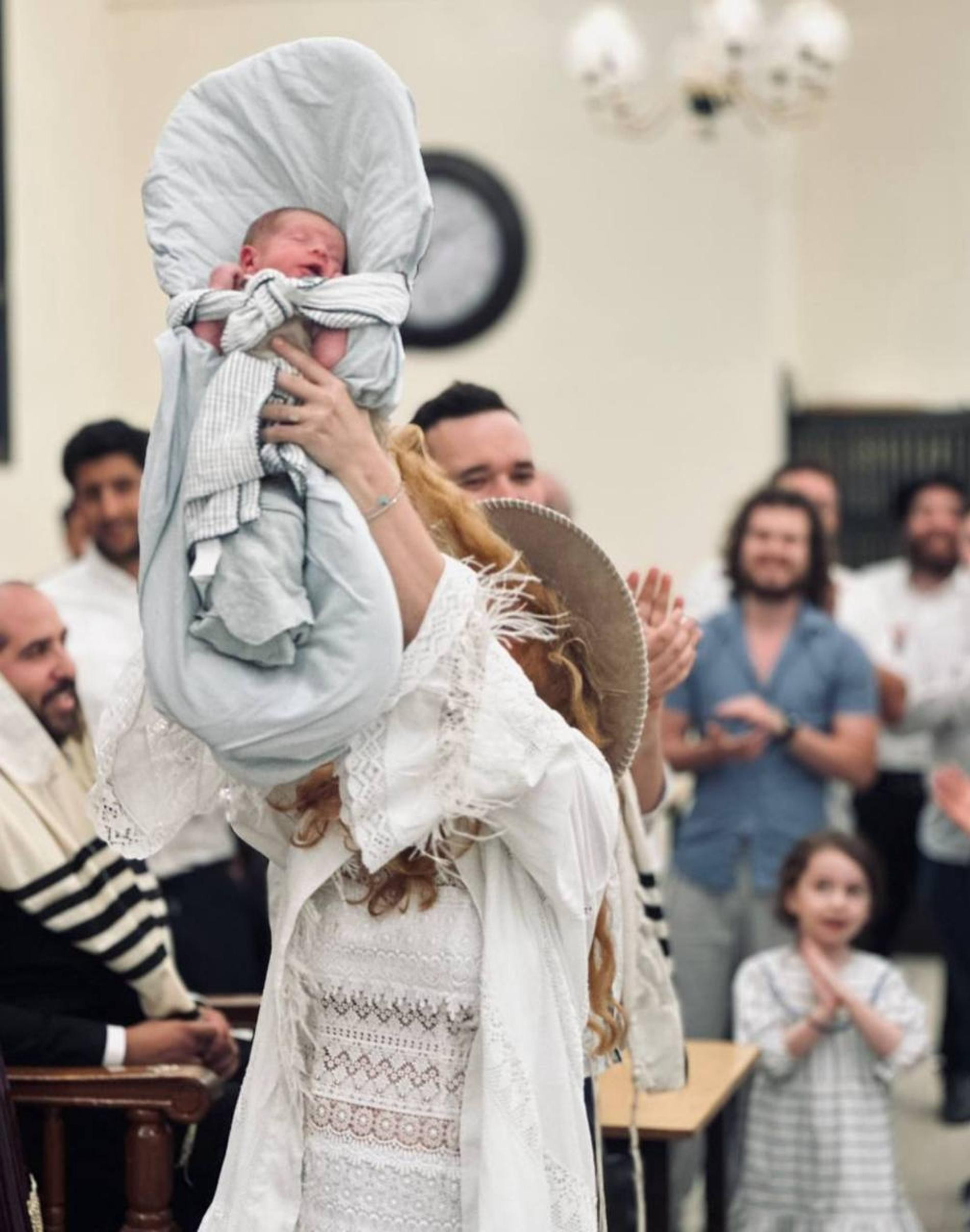 Мария, дочь Леонида Парфёнова, с сыном. Фото: Instagram (запрещён в РФ) @ginger.minion