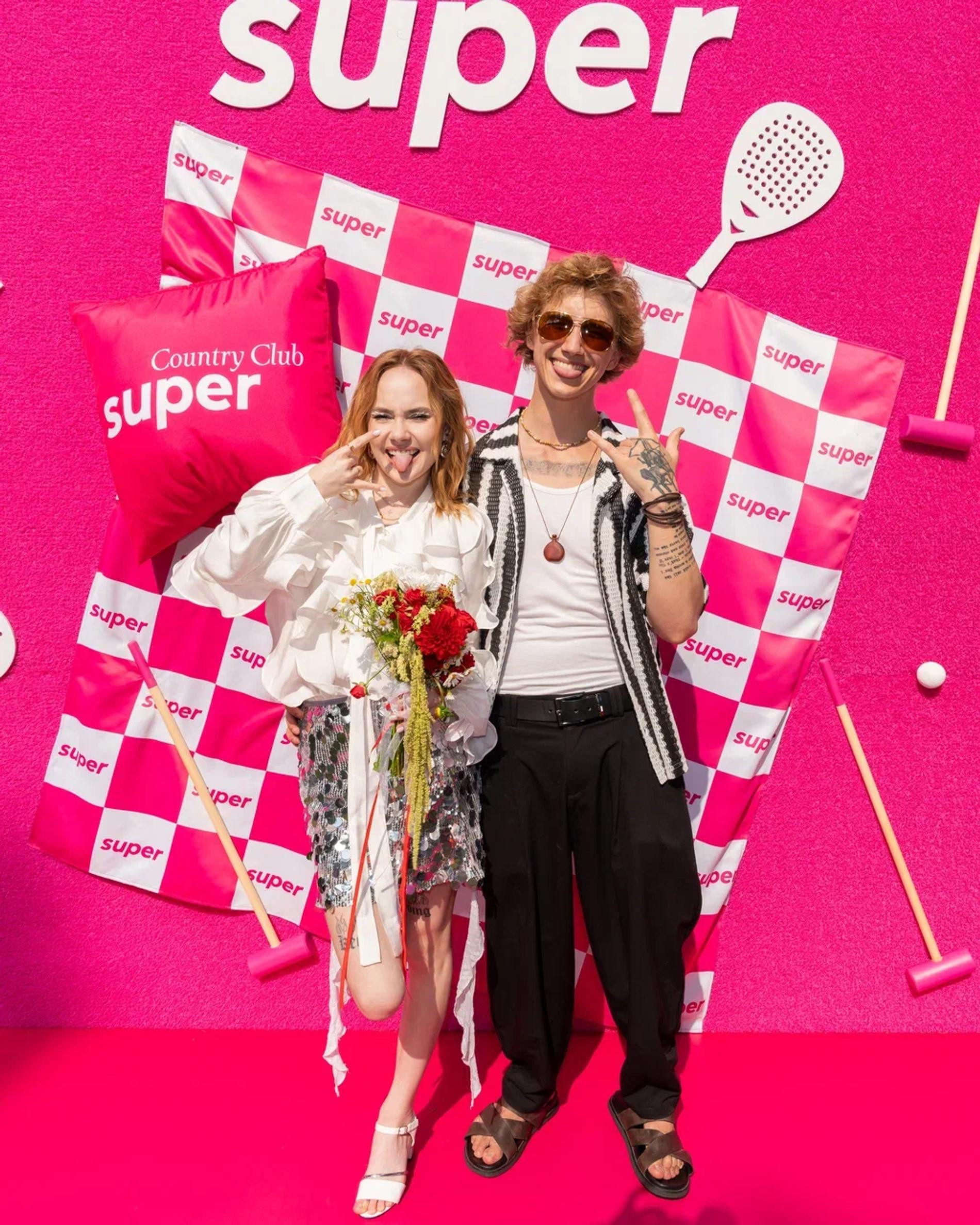 Люба Бич и Серёжа ОMG. Фото: Super