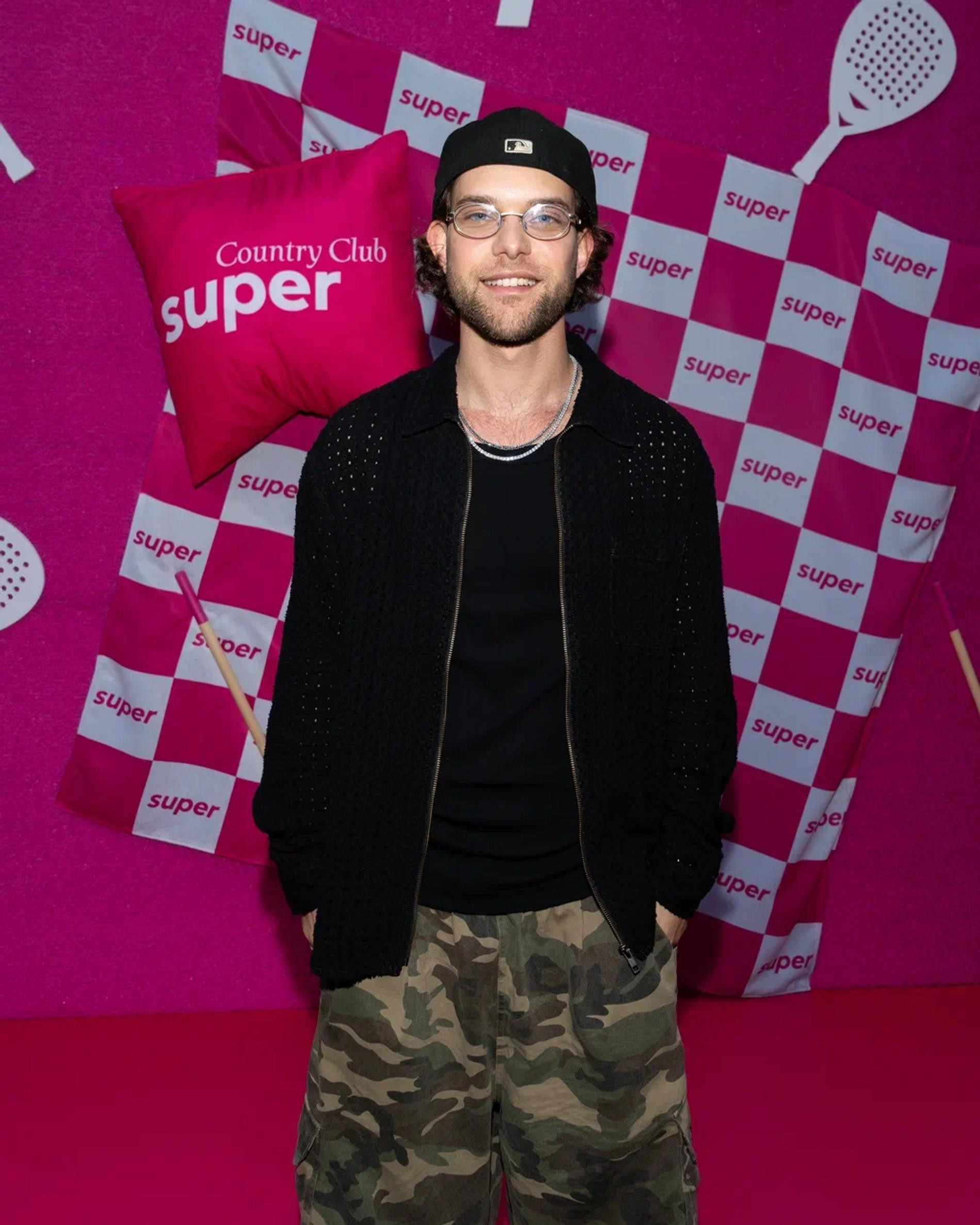 AMCHI. Фото: Super