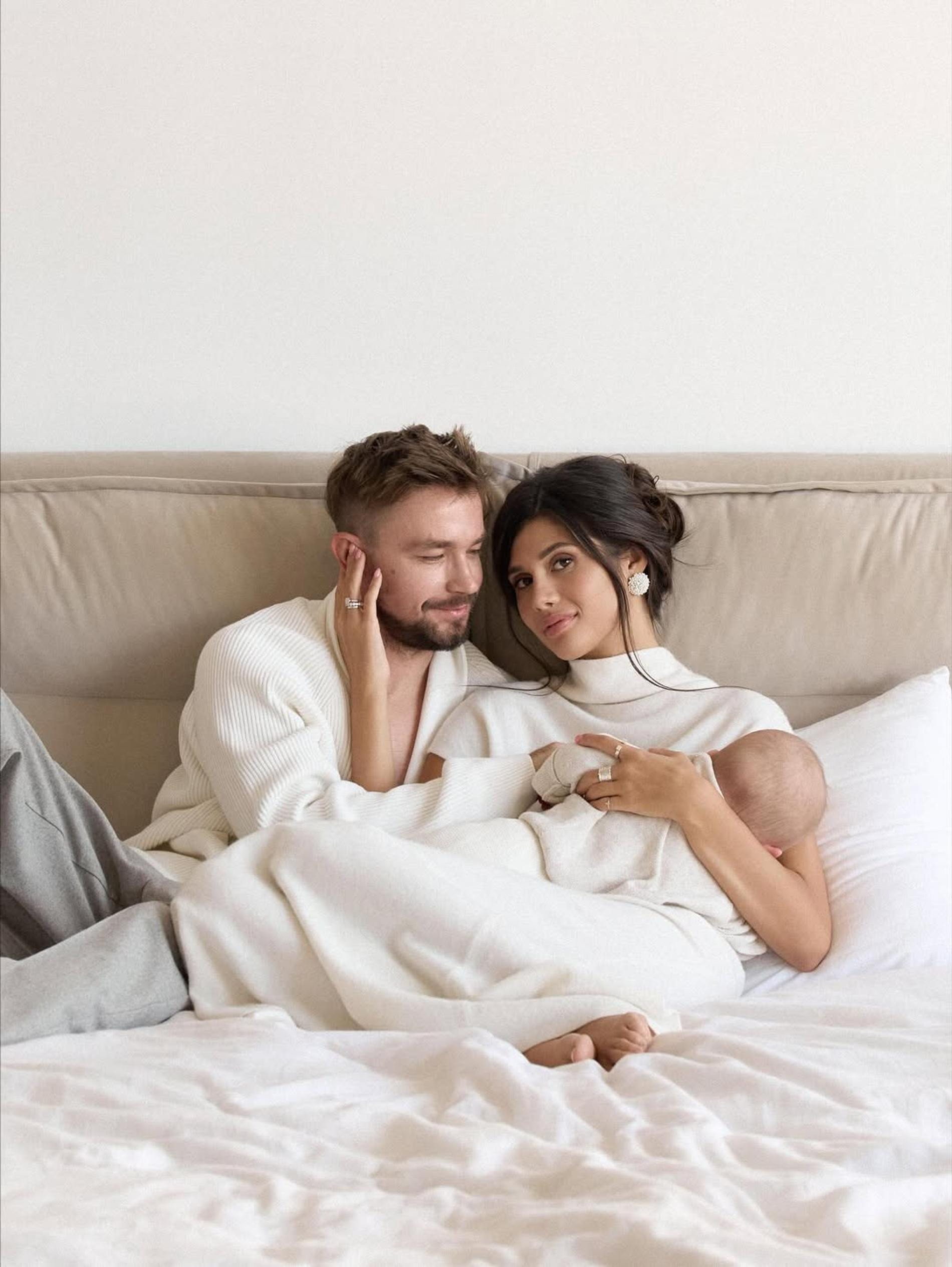 Фото: Инстаграм* @viktoryaantonova_ @vikastoia