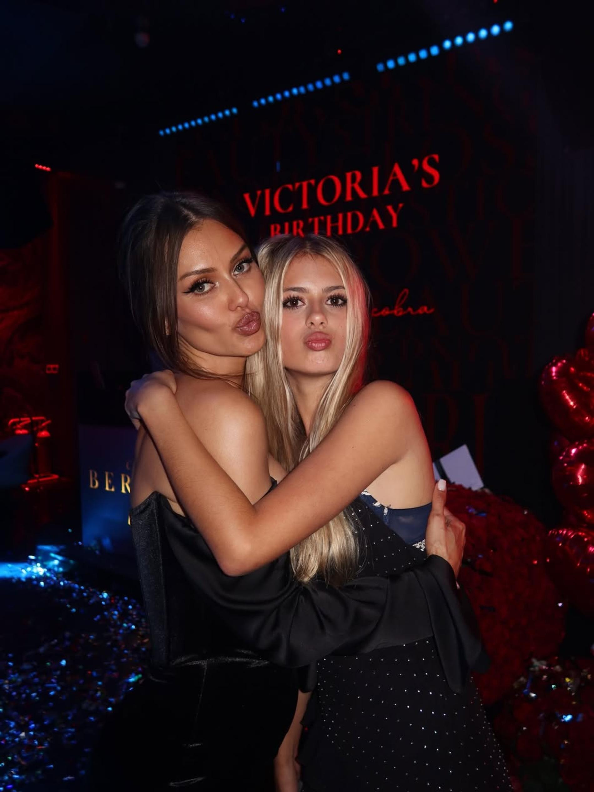 Фото: Инстаграм (запрещён в РФ) @victoriabonya