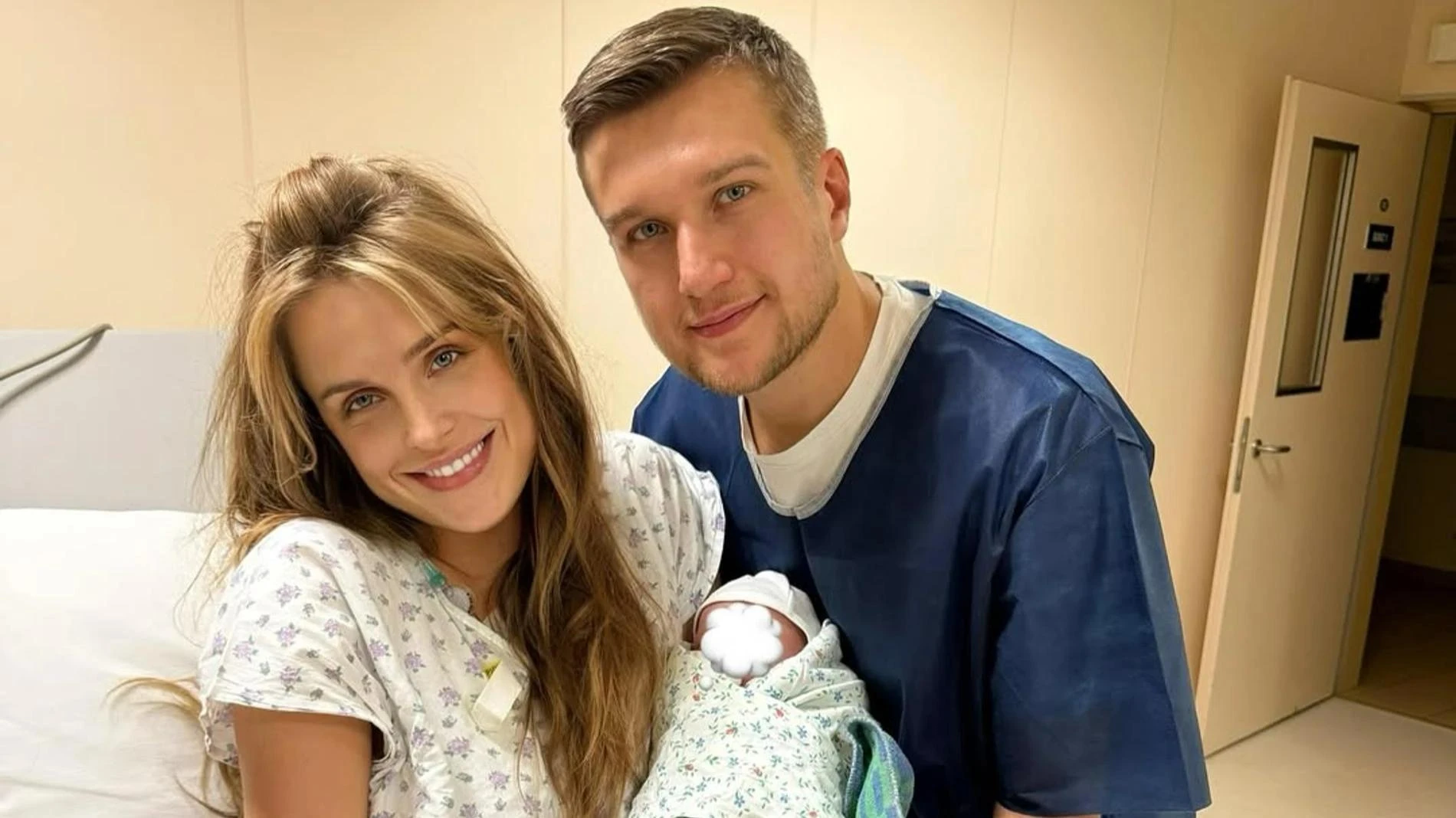 Елена Дудина с мужем Анатолием Руденко и сыном. Фото: Инстаграм (запрещён в РФ) @elena_dudina_official