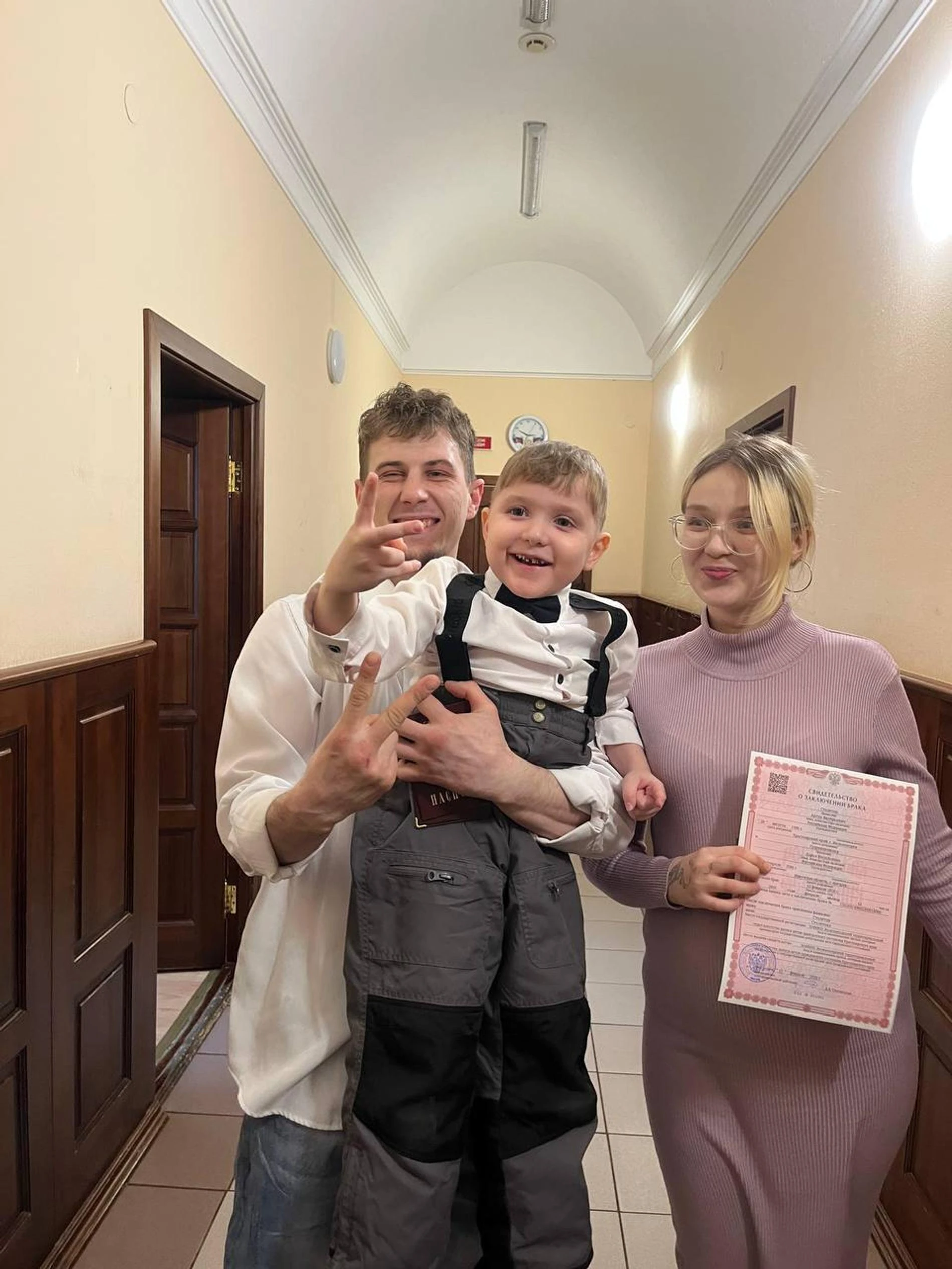 Даша Суднишникова с супругом. Фото: Telegram-канал Даша Суднишникова