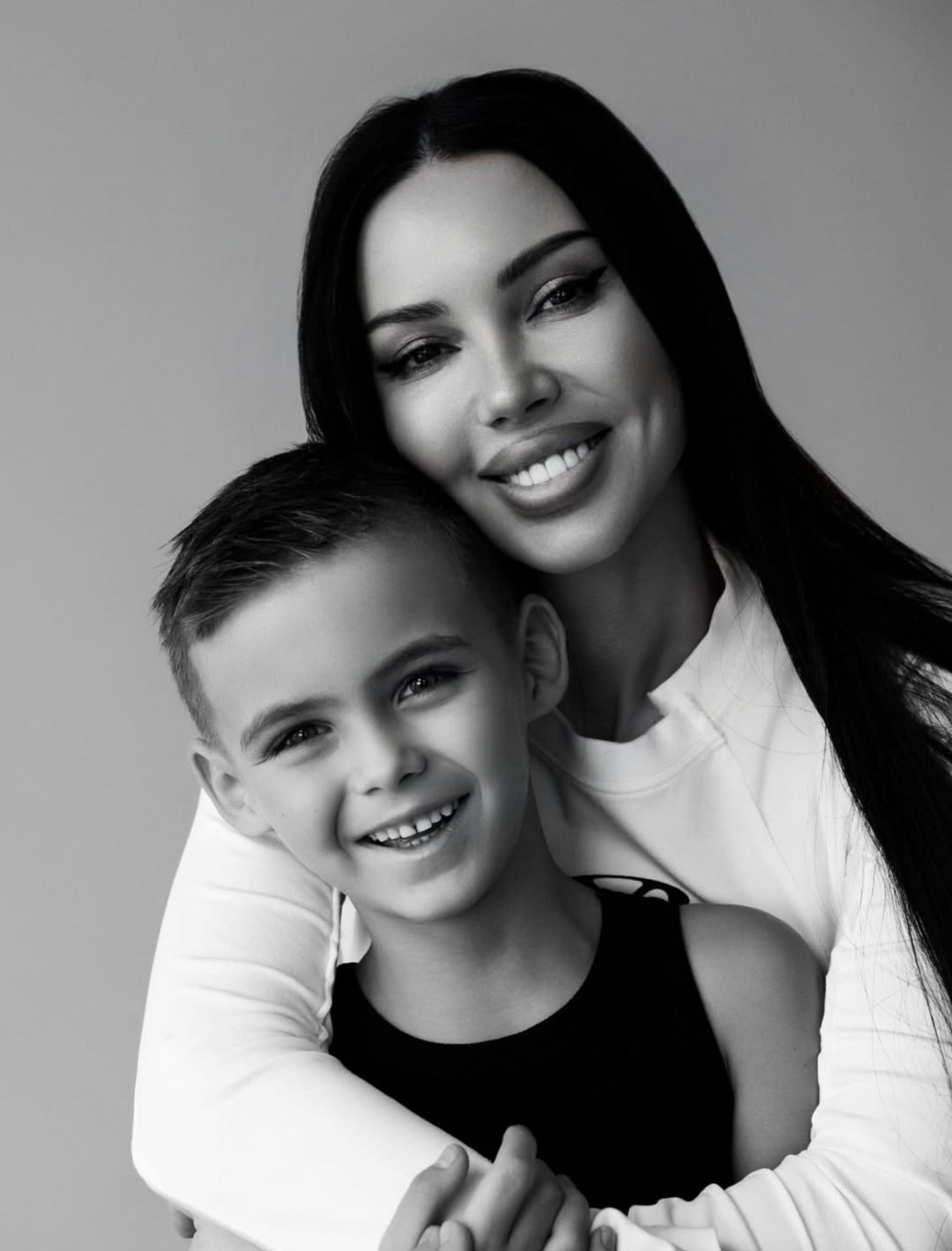 Оксана Самойлова с сыном Давидом. Фото: Инстаграм (запрещён в РФ) @samoylovaoxana