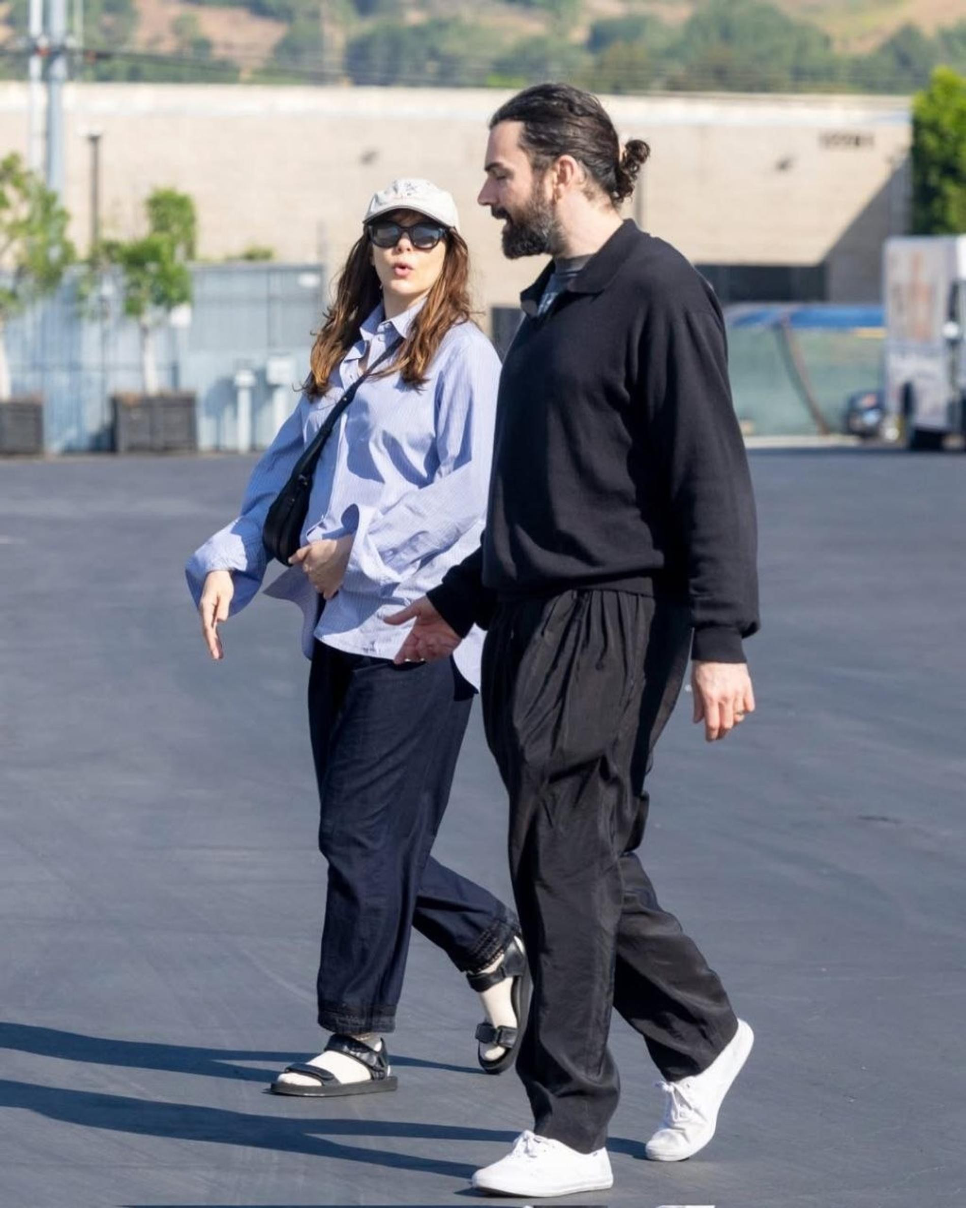 Элизабет Олсен с мужем. Фото: Times Enterteinment