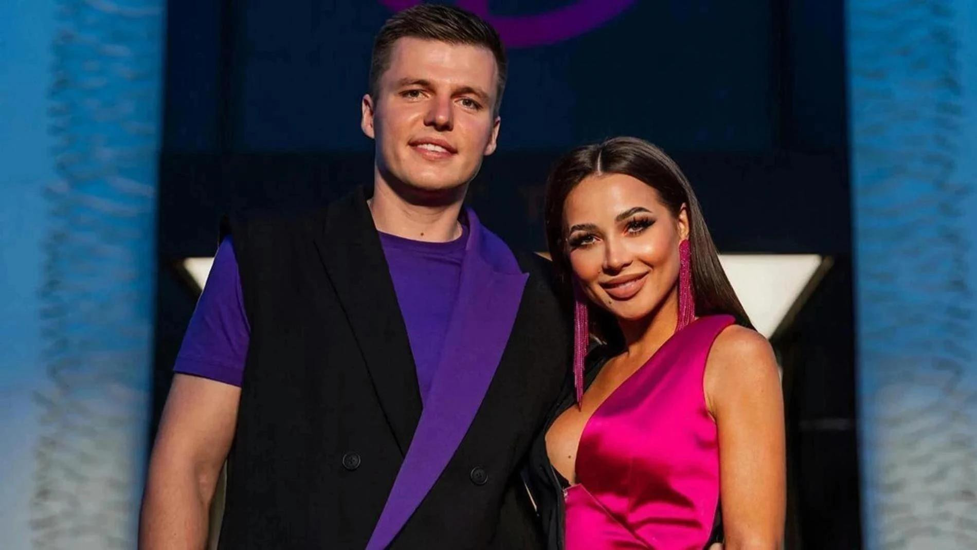 Артём и Валерия Чекалины. Фото: Инстаграм (запрещён в РФ) @artem_chek