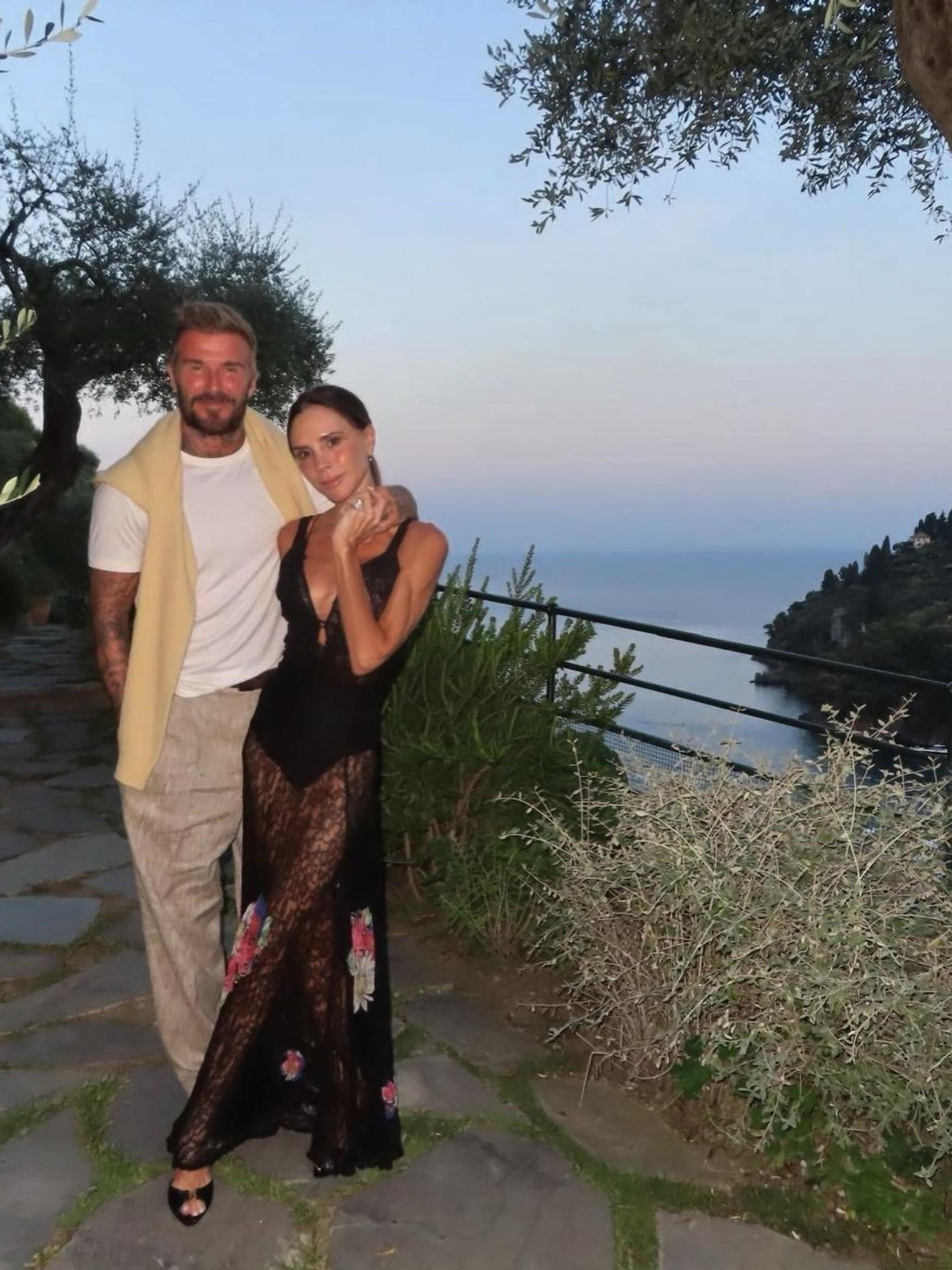 Виктория и Дэвид Бекхэм. Фото: Инстаграм (запрещён в РФ) @victoriabeckham
